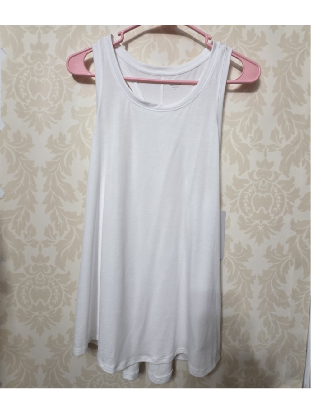 Athleta Women's Move With Ease Longer Length Camisole Tank Med NWT
